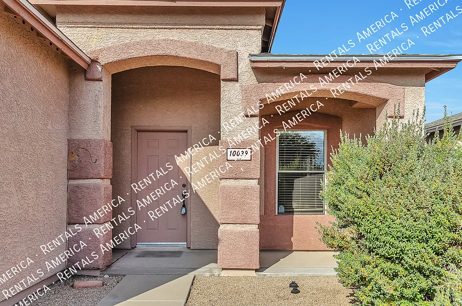 Beautiful home on the east side of Tucson — Photo 2