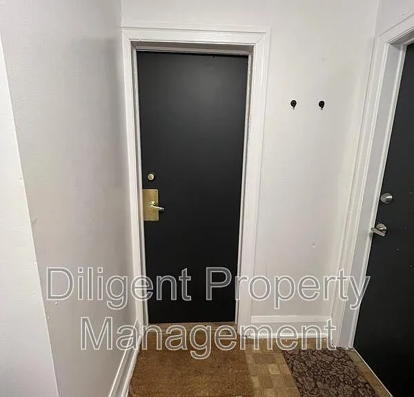 642 Bolivar St #UPPER EAST — Photo 4