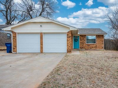 405 W Hillcrest Dr, Mustang, OK, 73064