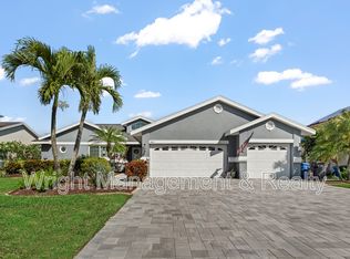 6611 Surfside Blvd, Apollo Beach, FL 33572