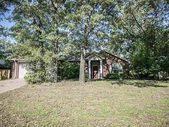 3rd image of 410 Molly Ln