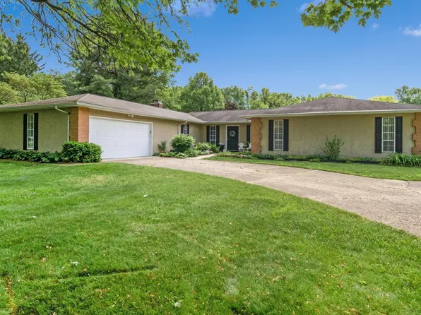 236 Lakeland Dr SW, Etna, OH 43068