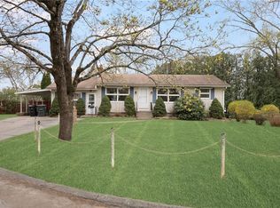 5 Cindy Ln, Coventry, RI 02816