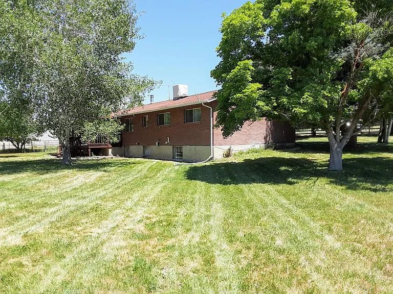 10295 S Highway 165 — Photo 2