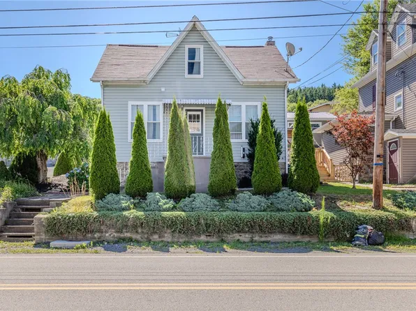 915 Barn St, Hooversville, PA 15936