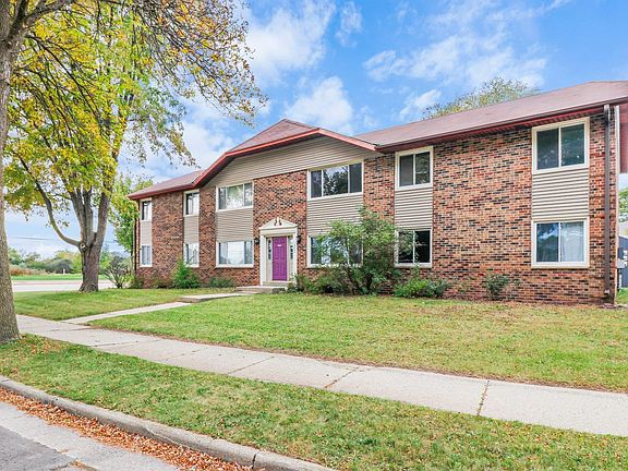 3rd image of 1344 Camden Way