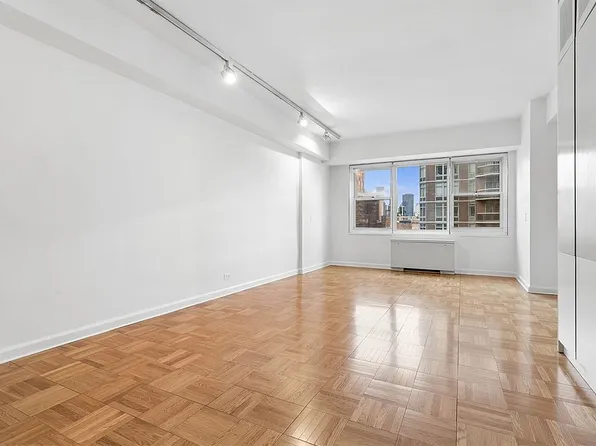 205 E 63rd St APT 16F, New York, NY 10065