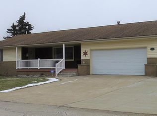 611 Chestnut St, Minerva, OH 44657