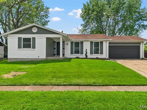 1450 Flordawn Dr, Florissant, MO 63031