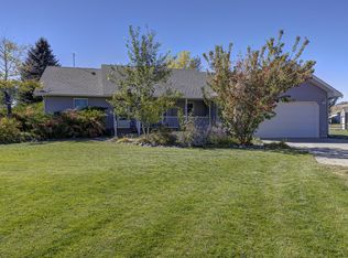 9 Trotter Rd, Cody, WY 82414