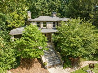 27 Edgewood Rd, Asheville, NC 28804
