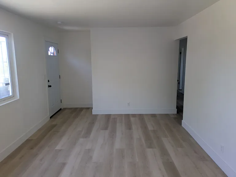 478 Porter St — Photo 4