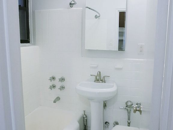 5th image of 317 E 90th St APT 4D