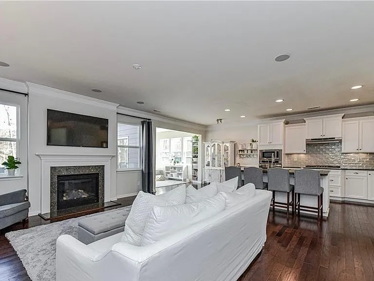 8914 Loch Glen Way — Photo 19