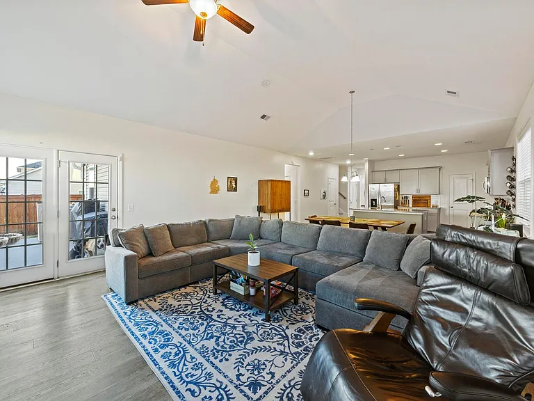 622A Pendleton Dr — Photo 18