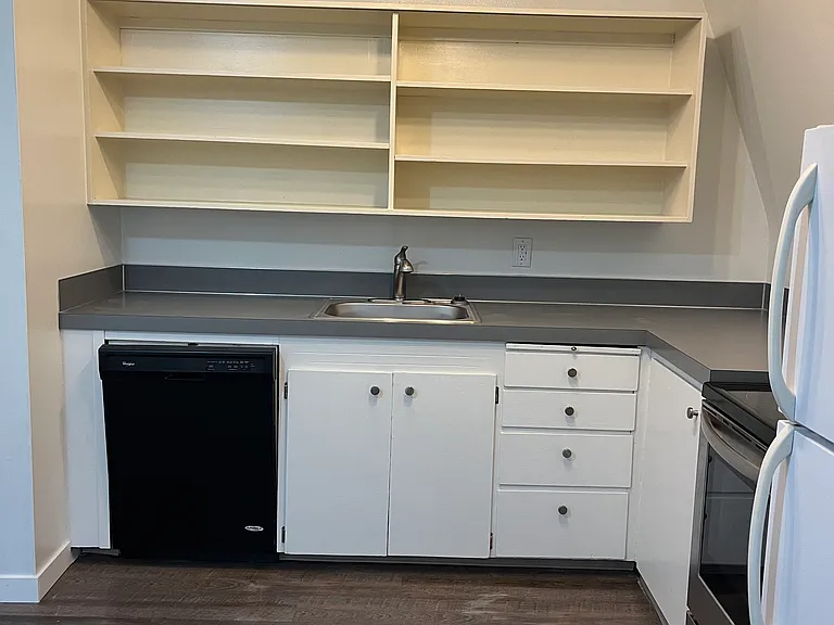 1020 Belmont Ave E #3 — Photo 7