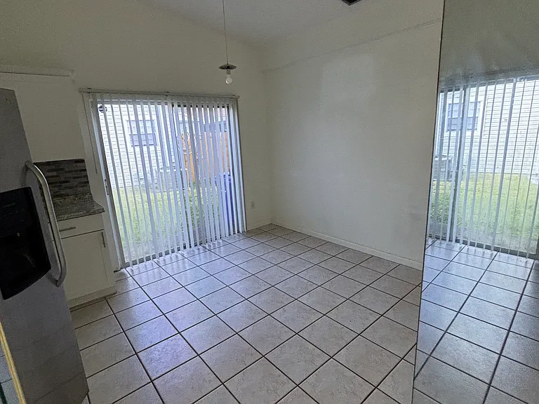 9761 W Fern Ln — Photo 6