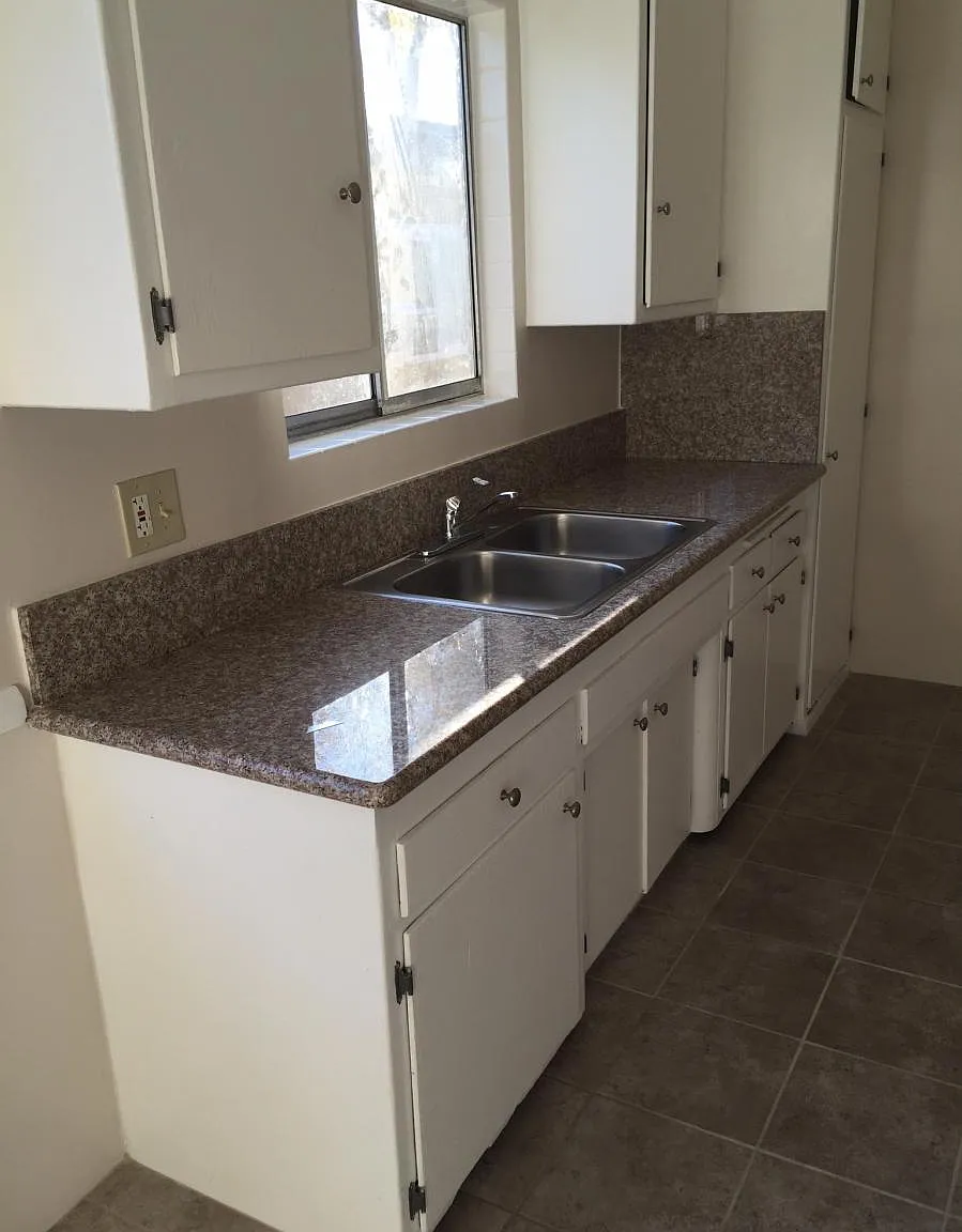 8400 Amigo Ave — Photo 3