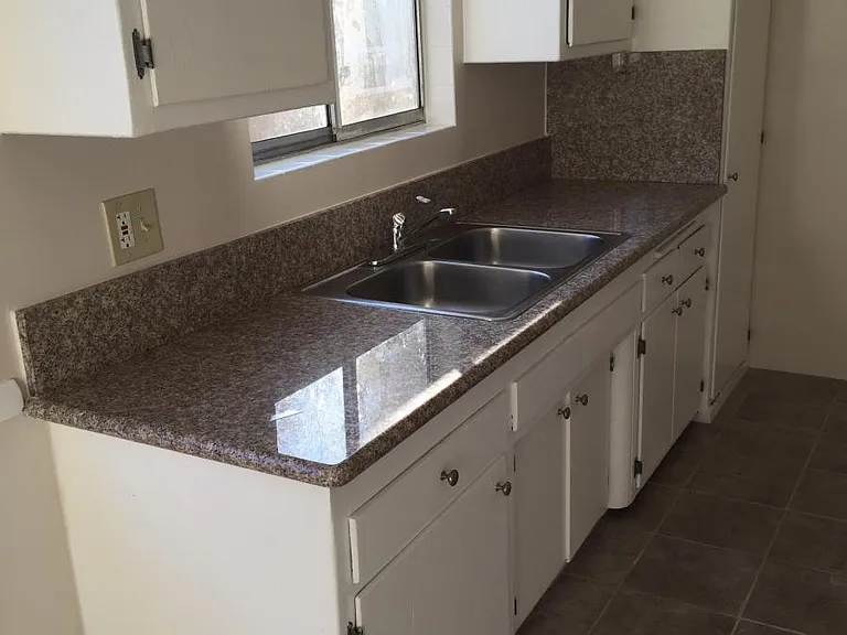 8400 Amigo Ave #9 — Photo 3