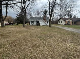 28010 Rollcrest Rd, Farmington Hills, MI