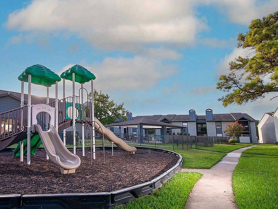 Playground at Steepleway Downs