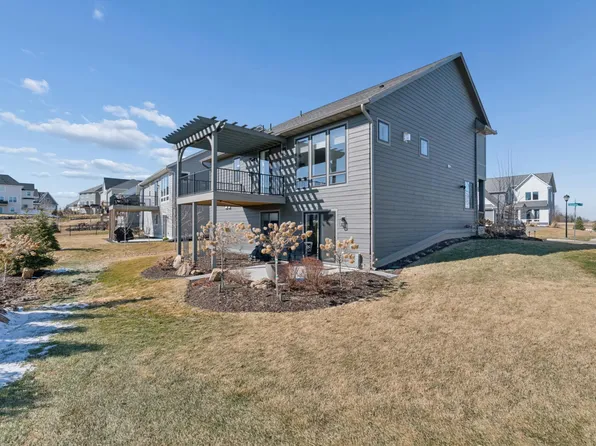5385 Gestach Ln, Chaska, MN 55318