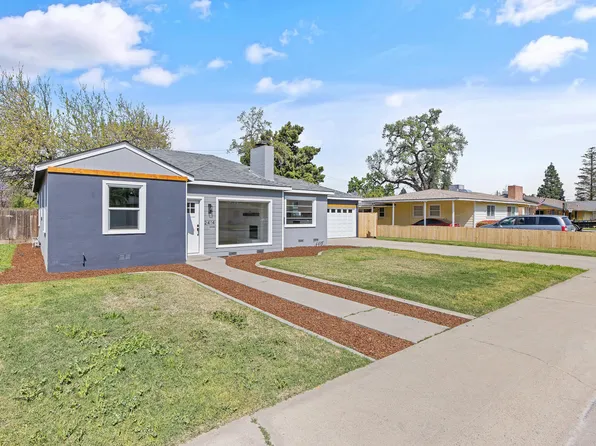 2414 W Pecan Court, Visalia, CA 93277