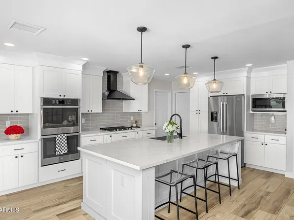 2501 E BERYL Avenue, Phoenix, AZ 85028