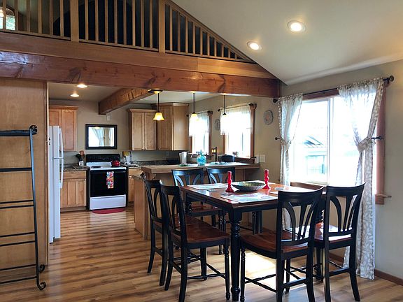 Beautiful Large Kitchen