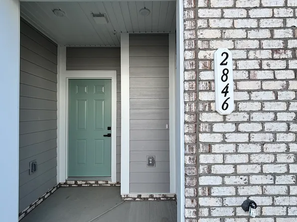 2846 Calgary Ln, Chester, VA 23831