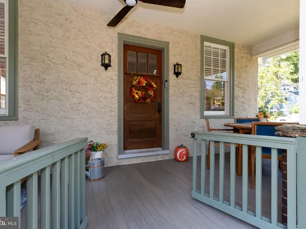 138 Chamounix Rd, Wayne, PA 19087