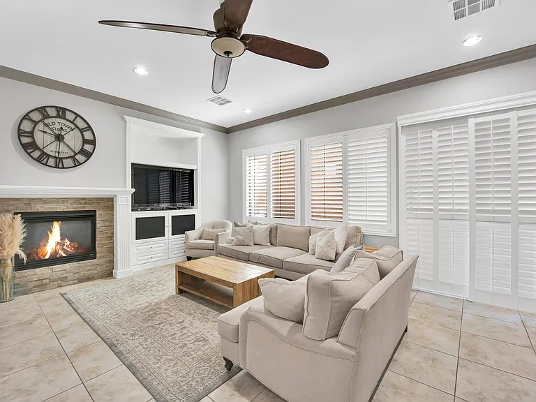 2315 Malaga Peak St — Photo 20