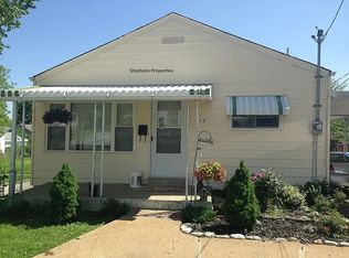 216 W Holden Ave, Saint Louis, MO 63125