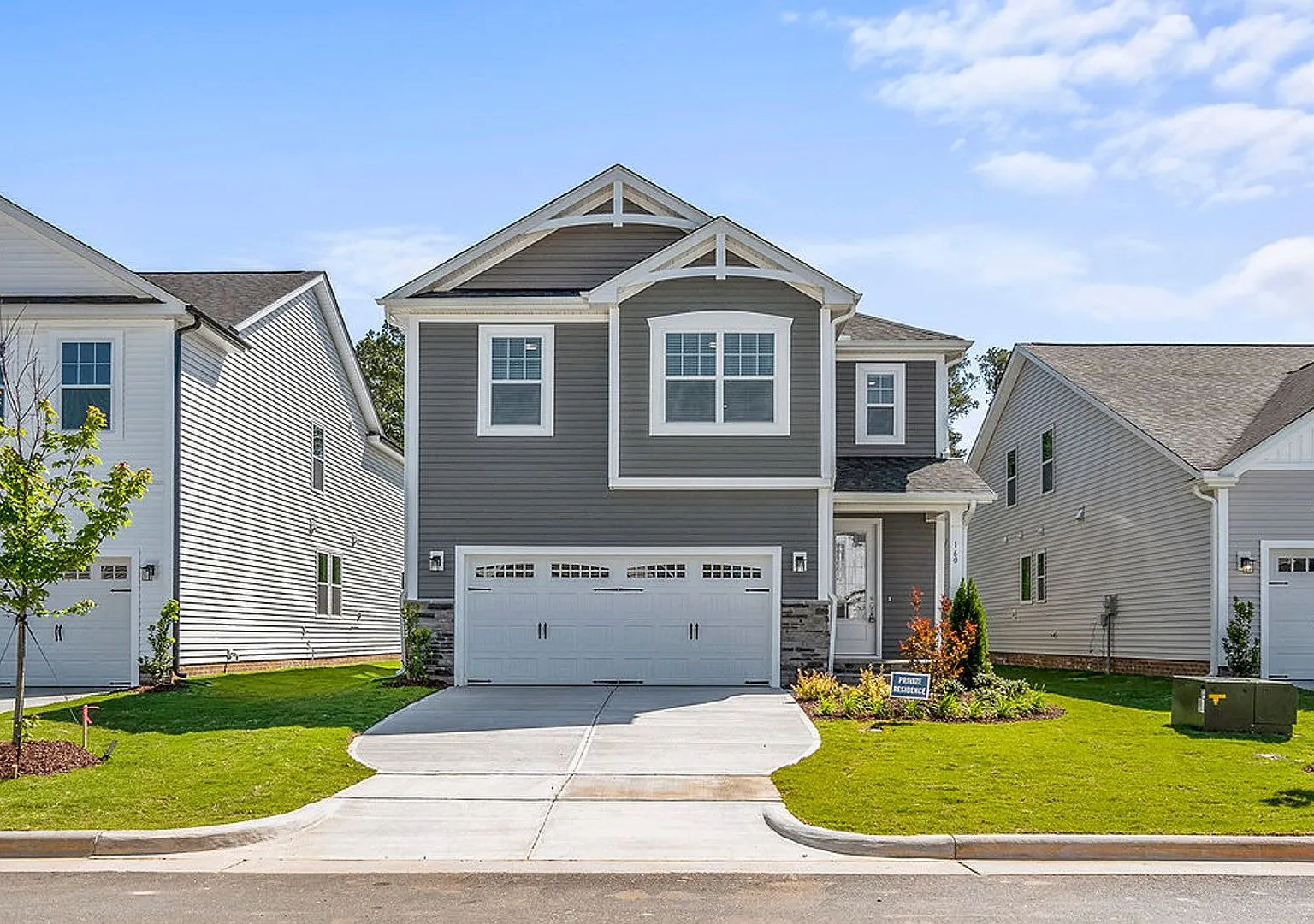 Like-New Beautiful 2-Story Home In Garner - Move In Ready! — Photo 1