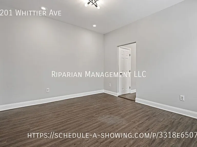 2201 Whittier Ave — Photo 12