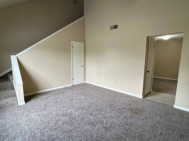 1466 Lake Calais Ct #B — Photo 6