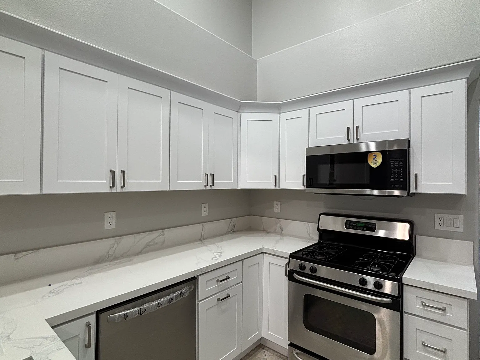 3 bed, 1600 sqft, $6,000 — Photo 3