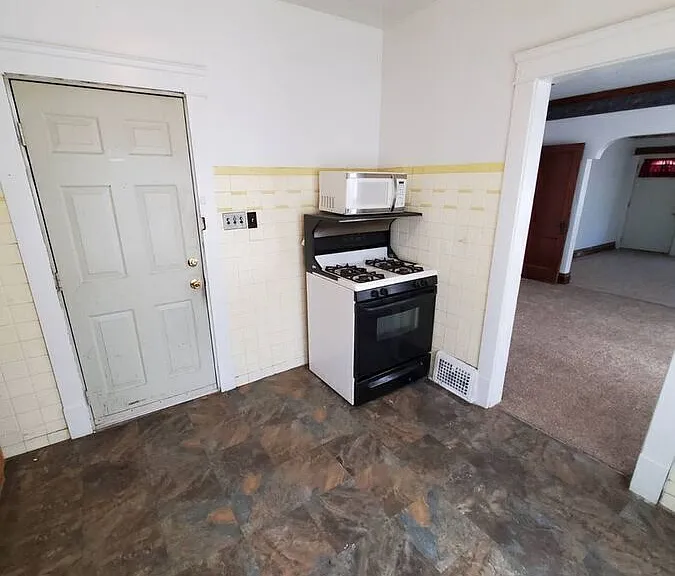 2760 E 122nd St #DOWN — Photo 16
