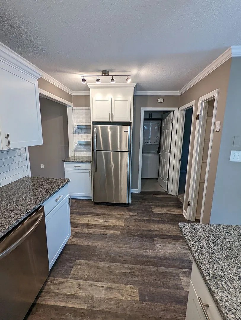 Frost Garden Apartments — Photo 2