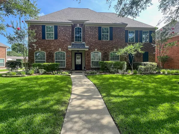 7202 Starbridge Dr, Houston, TX 77095