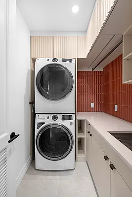 Laundry, photo 1