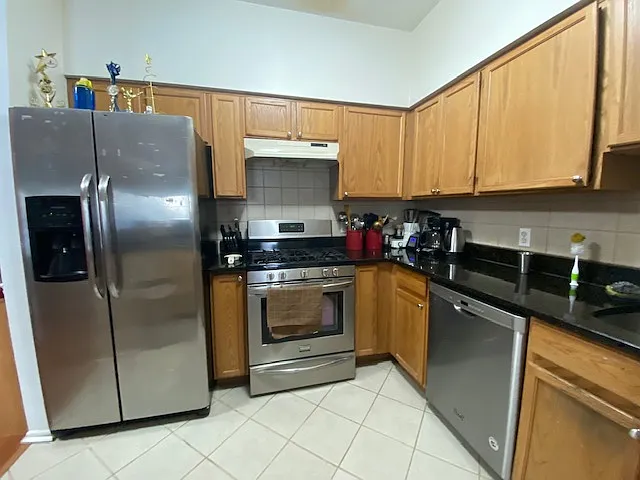 415 Lucy Ct — Photo 20