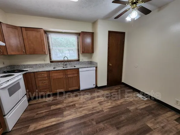 1514 David Dr, Lincoln, NE 68504