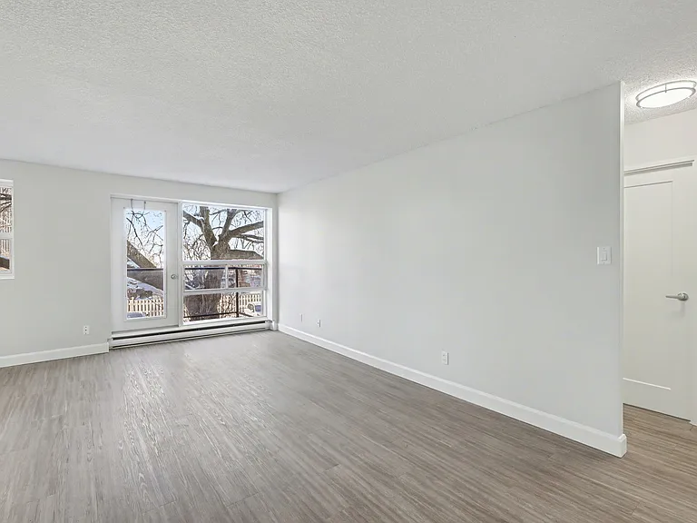 125 College Ave S — Photo 9