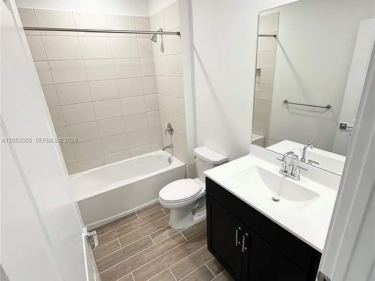 120 NE 13th Ter #120 — Photo 24