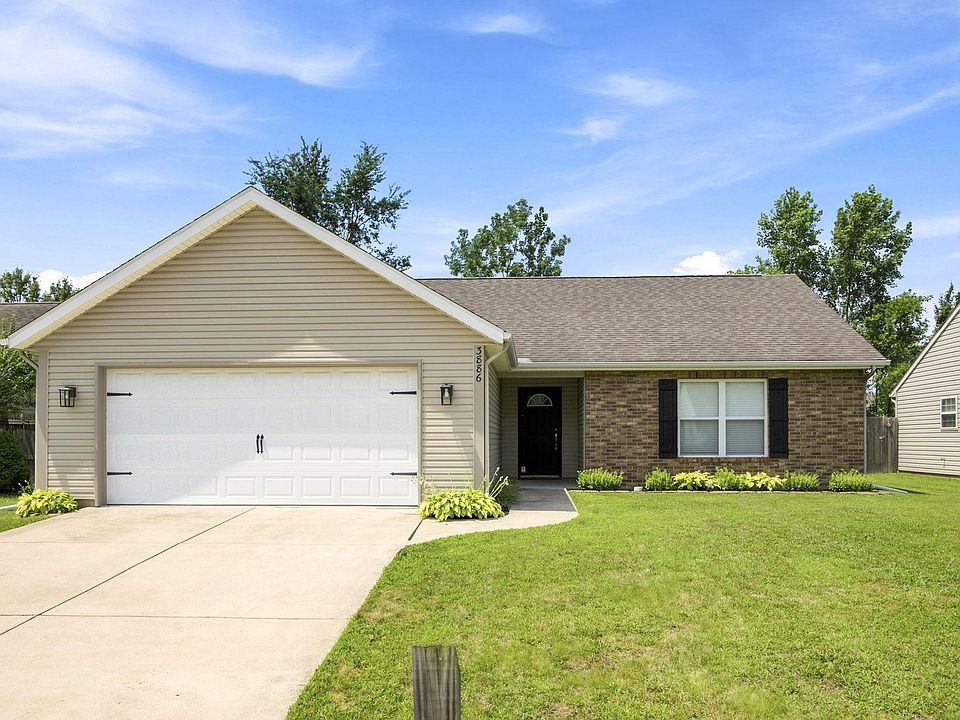 1st image of 3886 Chenango Pl