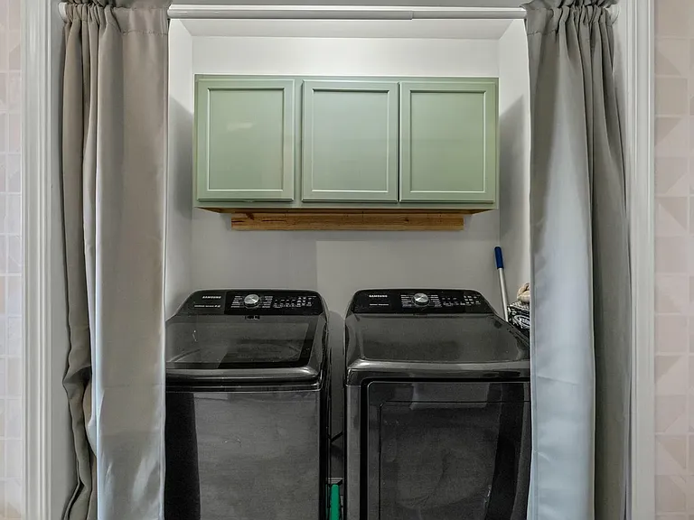1077 Duval St #102 — Photo 9