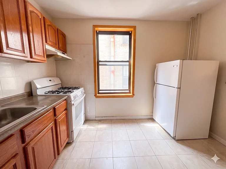 27-08 39th Ave #3B — Photo 13