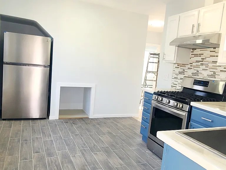 73 Oak Ln #2 — Photo 11