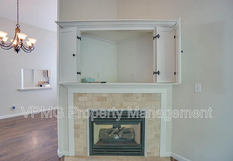 2115 NW 143rd Cir — Photo 14